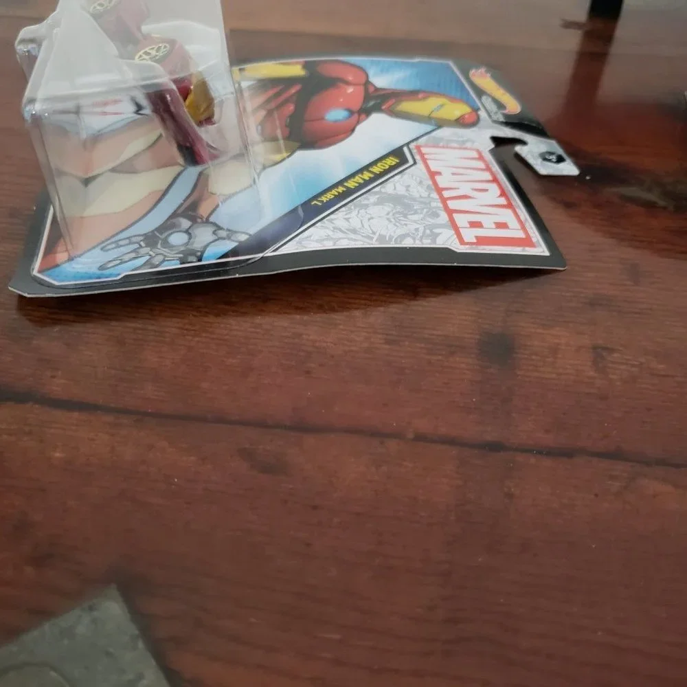 Hot Wheels Marvel Iron Man Black Widow Ms. Marvel - Picture 10 of 10